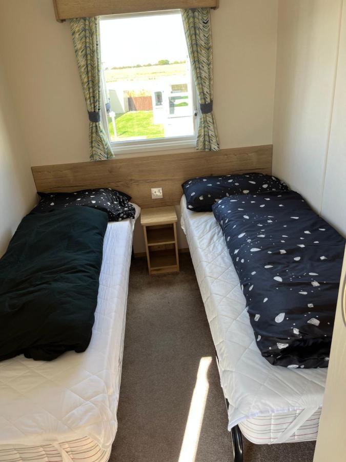 69R Seawick 2 Bedroom Caravan . New For 2022 Saint Osyth Extérieur photo